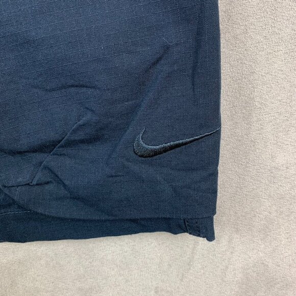 Nike Mens Shorts 30 Blue Navy Cargo Zip Pockets Ripstop Outdoor Hiking Gorpcore - Picture 2 of 9